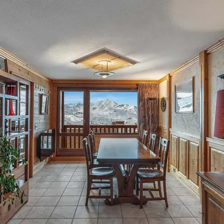 Charming 3br In Ski-in&ski-out- If You Want To Book, Please Contact On Wh-ats-app - 0034-605-434-371 !!!! Apartmán *